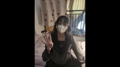 黑丝软萌母狗屋顶露出后，家里爆操